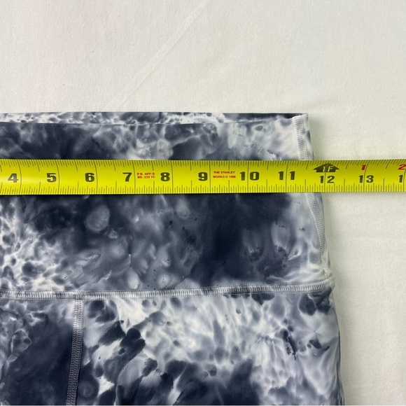 Lululemon Wunder Under High-Rise Tight 25" *Luxtreme Marble Dye Classic Navy 4 - Picture 3 of 9